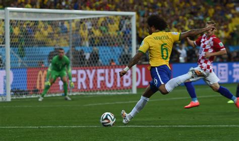 Файл Brazil And Croatia Match At The Fifa World Cup 2014 06 12 16  — Википедия