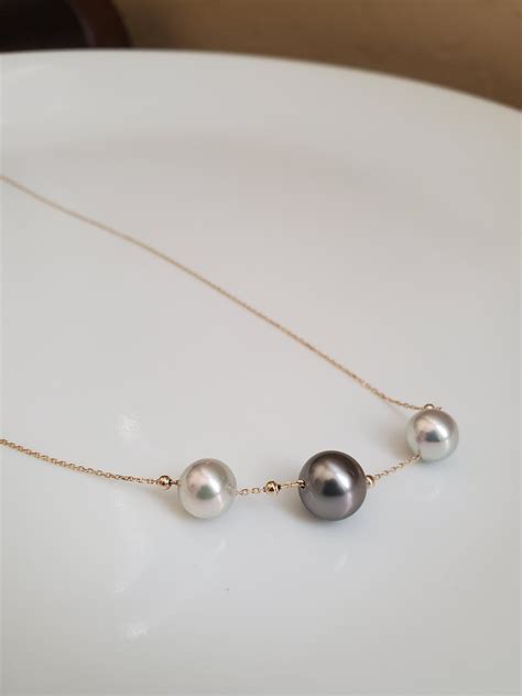 Triple Pearl Floating Pearl Necklace 18K Solid Gold Cultured Tahitian