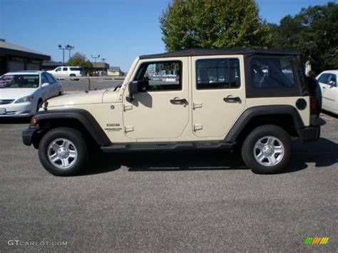 Sahara Tan 2012 Jeep Wrangler Unlimited Sport 4x4 Exterior Photo