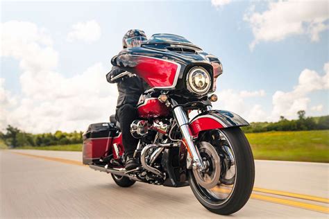 Novedades Harley Davidson 2021 Marcando La Pauta Video