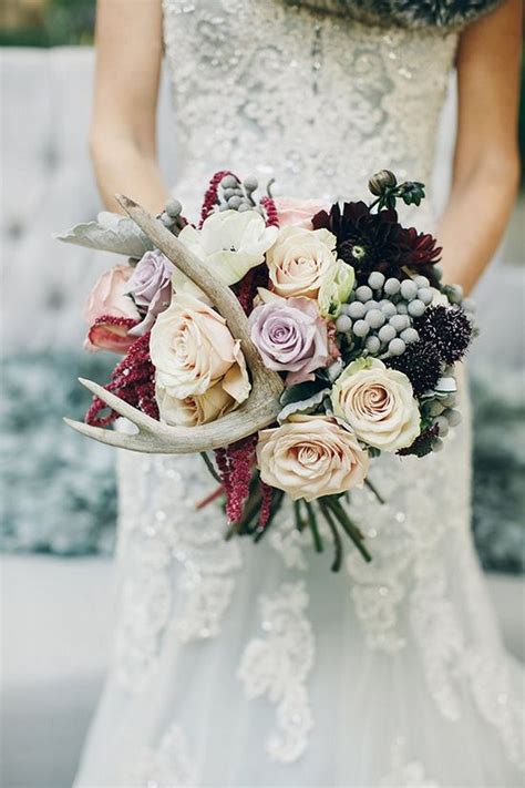 Winter is the perfect season for having very nontraditional winter wedding bouquets. 23 Beautiful Wedding Bouquets for Winter Brides ...