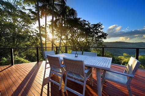 Originating from the mount warning volcanic eruption 22 million years ago, mount tamborine is located along the northern edge of the ancient caldera and aptly represents the ' green behind the gold ' within the gold coast hinterland. Mount Tamborine accommodation | Retreat House | escarpment ...
