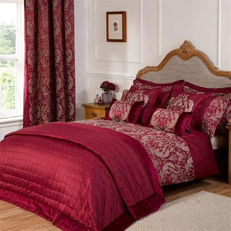 Windsor Red Luxury Jacquard Duvet Cover Bedding Luxury Duvets