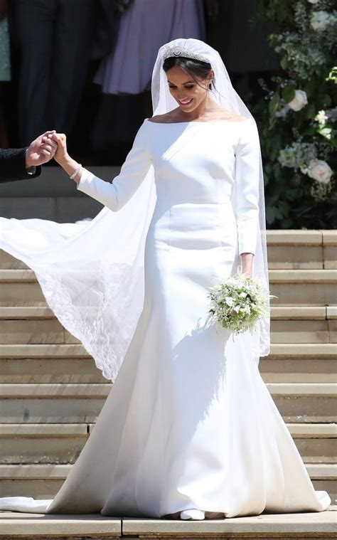 See meghan markle's wedding dress from every angle. Meghan Markle's Wedding Dress Was Not Made a Princess ...