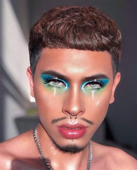 Pin By Fer Cano On Makeup Man Face Makeup Men Wearing Makeup Blue