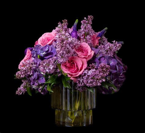 Flowers are always being considered the best option to express or open your heart, feeling in front of their love or any other relation. 6 Tips To Choosing A Flower Shop Near Me in New York ...