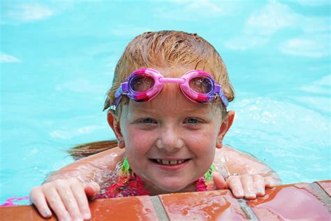 無料画像 女の子 休暇 泳ぐ スイミングプール 余暇 水泳 スイマー 楽しい ゴーグル かなり ウォータースポーツ 屋外レクリエーション 5184x3456