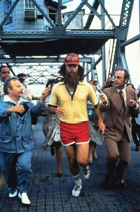 Some people don't think so, but they do. 'Forrest Gump da vida real' cruza os EUA correndo pela ...