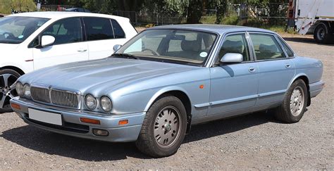 Jaguar XJ 300 Sovereign 4.0 segunda geração 1995 | Jaguar xj, Jaguar