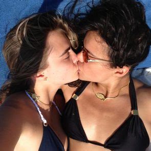 Cara Delevingne Rita Ora Lesbian Topless Kiss Scandal Planet Hot Sex