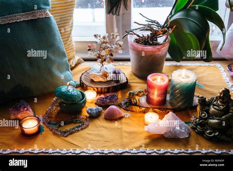 Feng Shui Naturaleza Altar En Casa Mesa Y Sobre La Repisa De La Ventana
