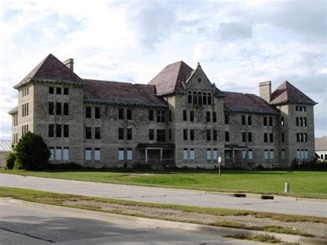 Creepy Places You Can Visit Bartonville Insane Asylum Abandoned