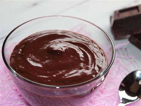 La crema pasticcera è ma le varianti sono davvero tante come ad esempio la crema pasticcera al cioccolato bimby. Crema pasticcera al cioccolato | Ricetta | Cioccolato ...