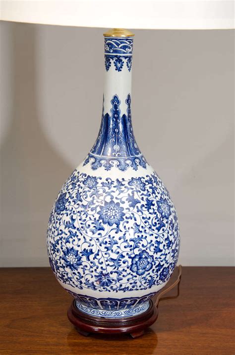 We have the best deals on chinese blue and white porcelain oil lamp so stop by and check us out first! Chinese Blue and White Porcelain Lamps at 1stdibs