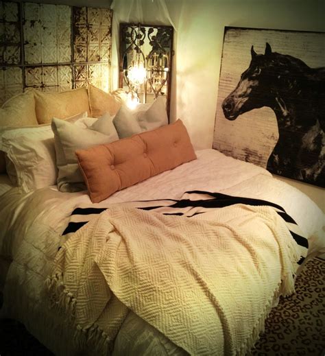 Pin By Tara Darlington On For The Home Horse Themed Bedrooms Bedroom