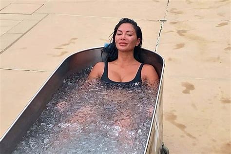 Nicole Scherzinger Strips Off For Freezing Ice Bath After Gruelling Underwater Workout