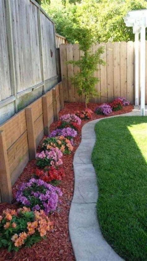 10 Simple Landscaping Ideas For Backyard