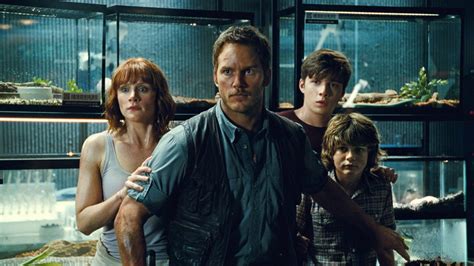 Bryce Dallas Howard Ty Simpkins 1080p Jurassic World Chris Pratt