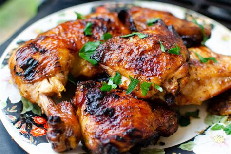 The efficiency of your bbq, ambient a boneless, skinless chicken breast usually weighs between 5 to 8 ounces. How Long To Grill Chicken Thighs Depends on One Thing