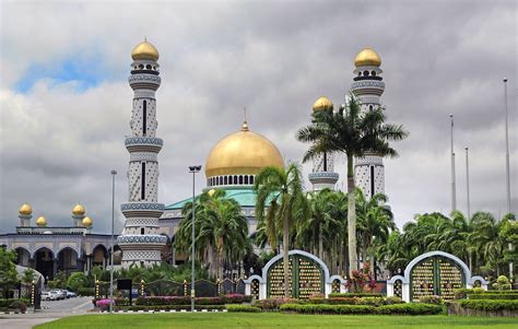 Jame Asr Hassanil Bolkiah Mosque Brunei Considered As One Flickr