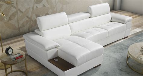 Il divano letto senza braccioli, di piccole dimensioni, ma con la comodità di un divano letto matrimoniale! Slide divano letto New Trend Concepts • Mida Arredamenti