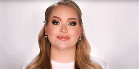 Youtube Star Nikkietutorials Comes Out As Transgender