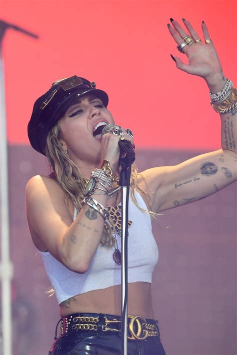 Miley Cyrus 2019 Glastonbury Performance Photos POPSUGAR Celebrity UK