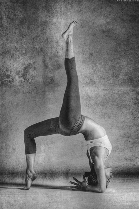 Yoga Asanas Photos Yogaismylife Yoga Photoshoot Advanced Yoga Yoga