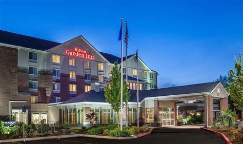 From here, guests can enjoy easy access to all that the lively city has to offer. Hilton Garden Inn Eugene/Springfield, Springfield, OR Jobs ...