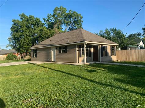 3 Beds 2 Baths - House - Property Rentals - Lake Charles, Louisiana