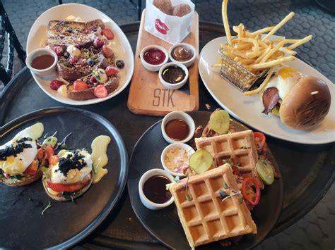 Brunch at STK Orlando - Orlando Family Fun Magazine