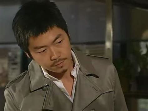 李亞男（英語： leanne li ，1984年11月25日 － ），香港女演員及節目主持，2004年溫哥華華裔小姐及2005年國際華裔小姐競選冠軍 ，前香港 無線電視旗下經理人合約藝員，現為手工藝創作旗下藝員。 李思捷 - 搜狗百科
