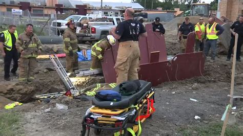 Video Construction Worker Trapped In Collapsed Trench Rescued By