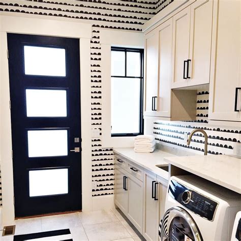 Love This Black And White Laundry Room This Is What Wallpaper Dreams