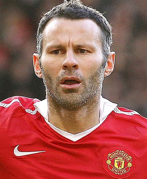 Home sports stars male ryan giggs height, weight, age, body statistics. Top 5 Manchester United players ever