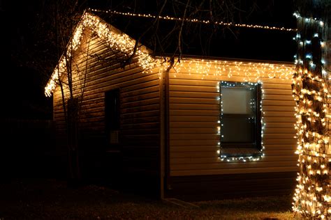 Rooftop Christmas Lights Tips For Installing Accl Roofing