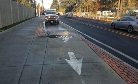 First Look At Raised Bike Lanes And Sidewalks On Outer Se Powell Blvd