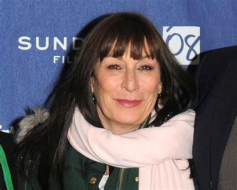 Actress Anjelica Huston Supports Banning Fur Sales In Nyc The Star