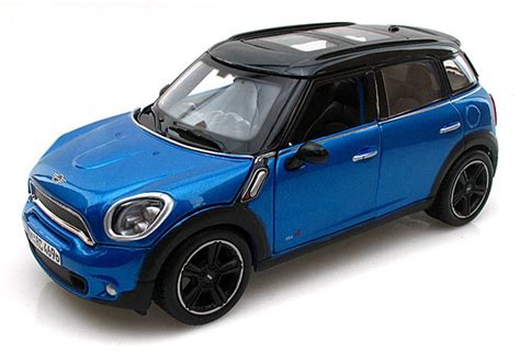 Mini Cooper Countryman Blue Maisto 31273 124 Scale Diecast Model