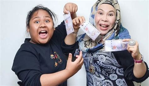 Single pertama anak mama cik b. Cik B, Anak Dato Seri Vida | Azhan.co