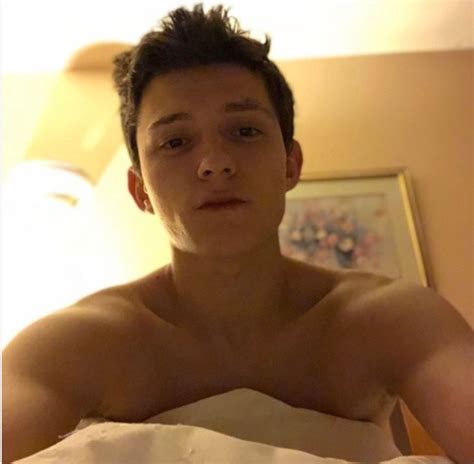 Tom Holland Shirtless Muscle In Bed Stuarte