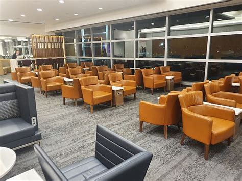 Delta Sky Club Jfk Terminal 4 New York Lounge Review Loungeindex