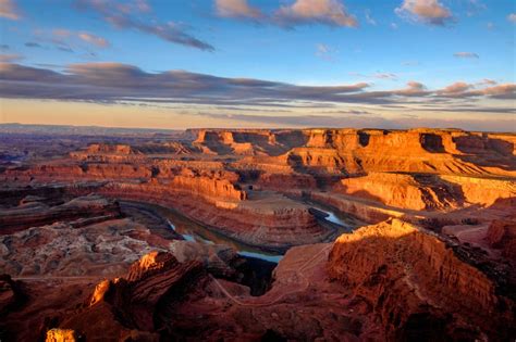 Dead Horse Point Is A State Park In Southern Utah Tucked In Between