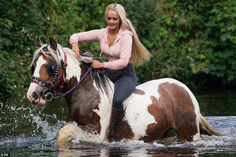 Appleby Horse Fair Gypsies And Travellers Wash Their Horses In The