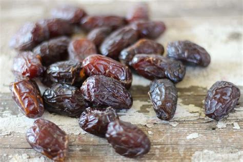 Dates| nutrition facts and health benefits of dates