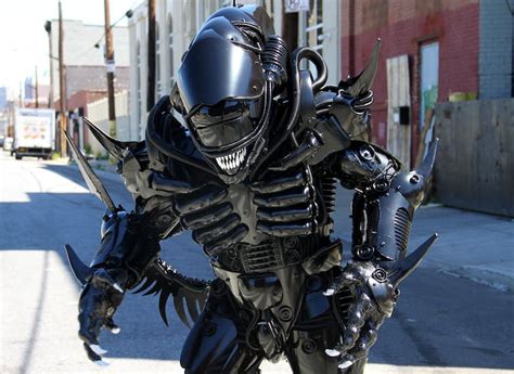 How To Cosplay As The ‘alien Xenomorph The Daily Dot