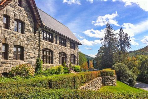 Maybe you would like to learn more about one of these? 9 Top-Rated Romantic Getaways in Vermont | PlanetWare