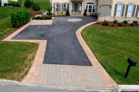 Driveway Landscape Driveway Landscaping Landscaping Images Hardscape