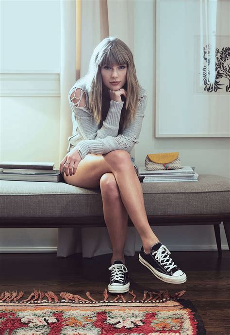Hd Wallpaper Taylor Swift Women Blonde Legs Sitting Long Hair