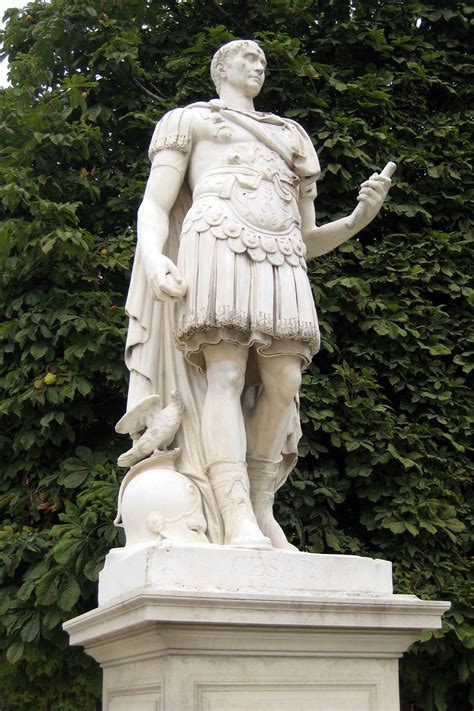 Paris Jardin Des Tuileries Statue De Julius Caesar Flickr